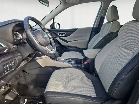 Used 2023 Subaru Forester Premium image 9