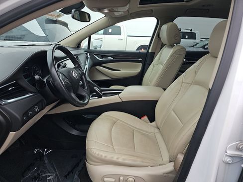 Used 2019 Buick Enclave Essence image 8