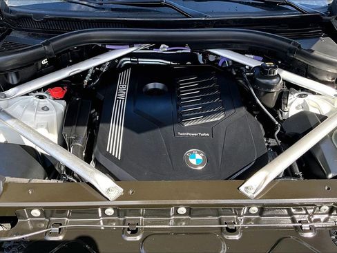 Used 2021 BMW X5 xDrive40i w/ Premium Package image 31