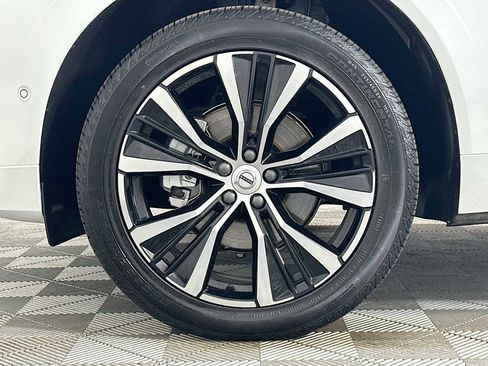 Certified 2025 Volvo XC60 B5 Plus w/ Protection Package Premier image 29