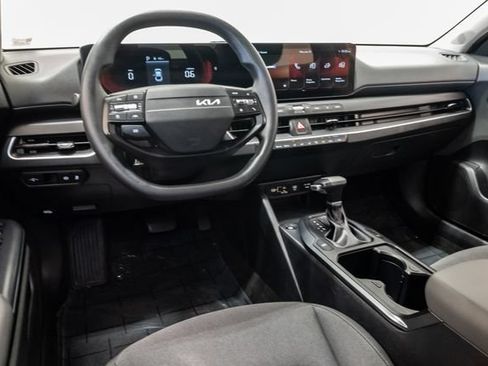 Used 2025 Kia K4 FWD image 7