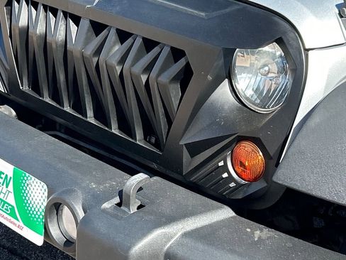 Used 2012 Jeep Wrangler Unlimited Rubicon w/ Dual Top Group image 15