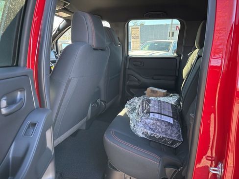 New 2026 Nissan Frontier PRO-4X w/ Pro-4x Convenience Package image 15