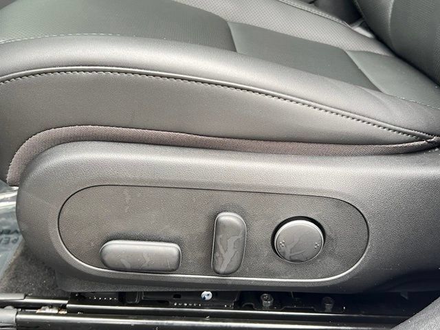 Used 2024 Hyundai Kona Limited AWD/4WD image 17
