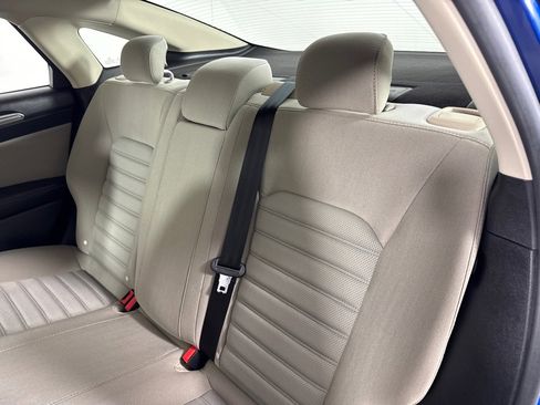 Used 2018 Ford Fusion S image 21