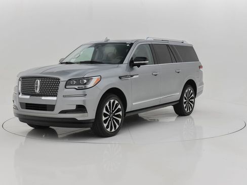 Used 2024 Lincoln Navigator L Reserve image 35