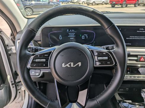 Certified 2025 Kia Seltos S AWD/4WD image 30