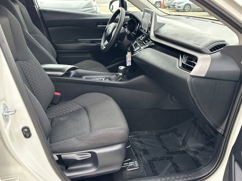 Used 2021 Toyota C-HR LE image 12