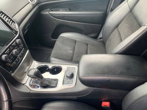 Used 2022 Jeep Grand Cherokee Laredo X AWD/4WD image 33