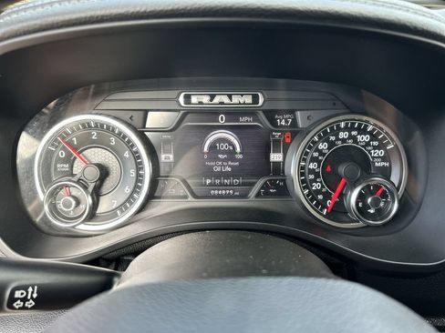 Used 2021 RAM 1500 Laramie w/ Off Road Group AWD/4WD image 11