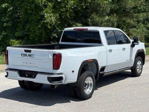 New 2026 GMC Sierra 3500 Denali Ultimate AWD/4WD image 14