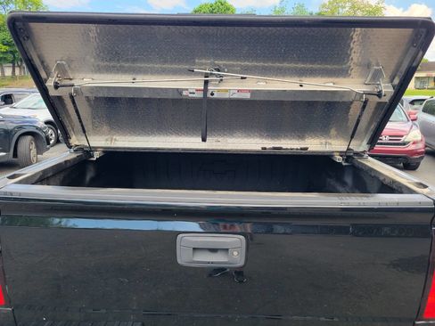 Used 2018 Chevrolet Silverado 1500 W/T w/ Special Service Package image 30