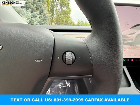 Used 2024 Tesla Model Y Long Range AWD/4WD image 17