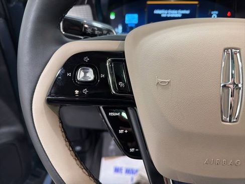 Used 2025 Lincoln Corsair Premiere w/ Equipment Group 101A image 17