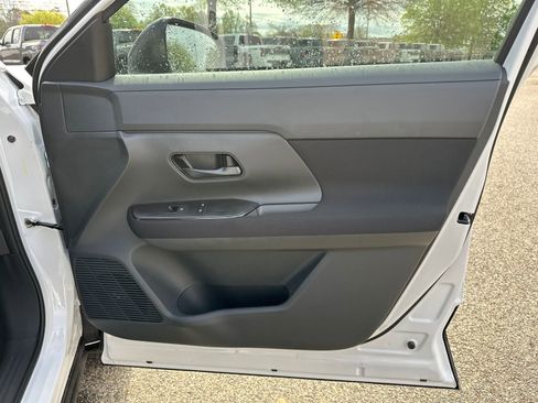 New 2026 Nissan Kicks S image 12