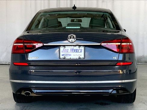 Used 2017 Volkswagen Passat 1.8T R-Line image 3