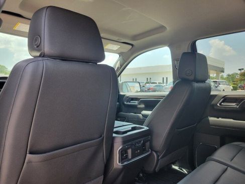 Used 2024 GMC Sierra 1500 SLT w/ SLT Premium Plus Package AWD/4WD image 20