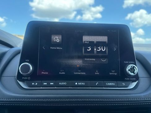 Certified 2025 Nissan Rogue SV FWD image 43