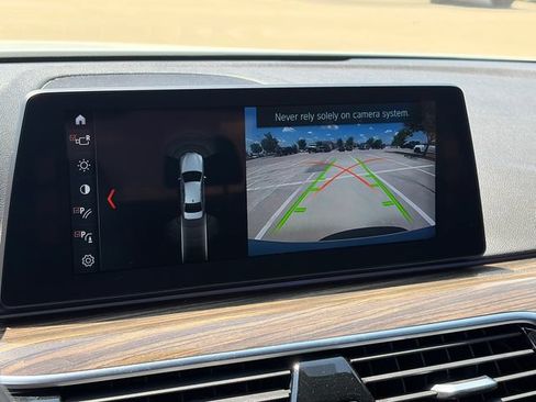 Used 2018 BMW 530e RWD image 21