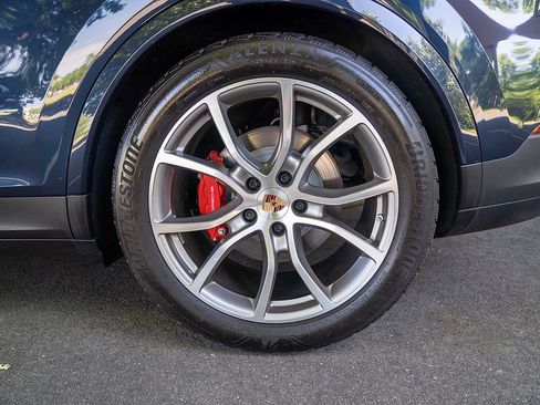 Certified 2026 Porsche Cayenne S AWD/4WD image 28