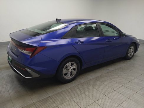 Used 2025 Hyundai Elantra SE FWD image 10