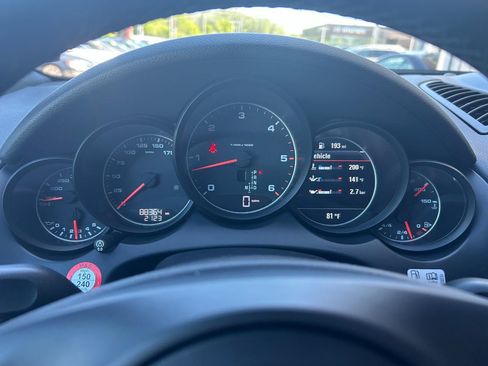 Used 2014 Porsche Cayenne Diesel AWD/4WD image 31