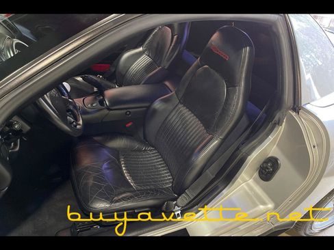 Used 2004 Chevrolet Corvette Z06 w/ Memory Package image 17