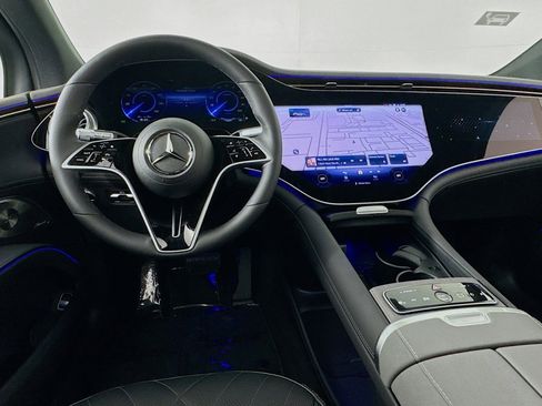 New 2026 Mercedes-Benz EQS 550 4MATIC SUV image 17