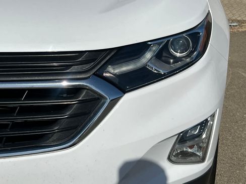 Used 2018 Chevrolet Equinox LT FWD image 11