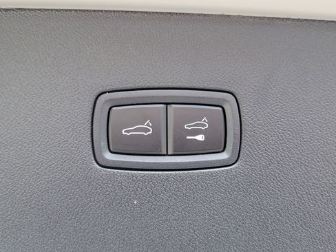 Used 2025 Porsche Cayenne Coupe AWD/4WD image 33
