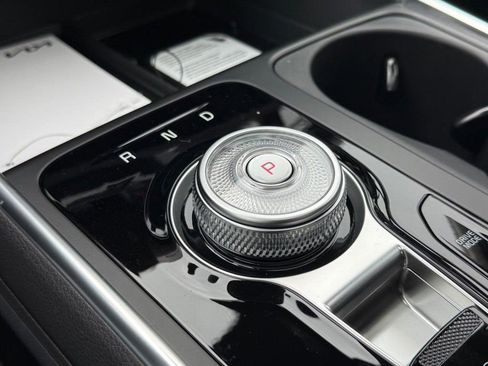 New 2026 Kia Carnival SX FWD image 23