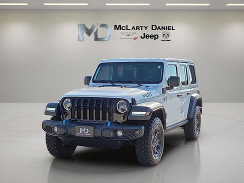 Used 2023 Jeep Wrangler Unlimited w/ 8.4" Radio Group AWD/4WD image 2