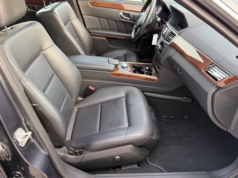 Used 2011 Mercedes-Benz E 350 BlueTEC Sedan image 31