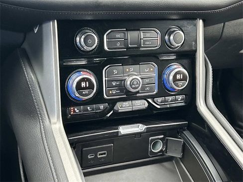 Used 2022 GMC Yukon XL Denali w/ Advanced Technology Package image 35