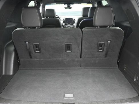 Used 2023 Chevrolet Traverse LT w/ LT Premium Package AWD/4WD image 11