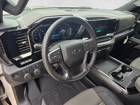 New 2026 Chevrolet Silverado 2500 ZR2 AWD/4WD image 3