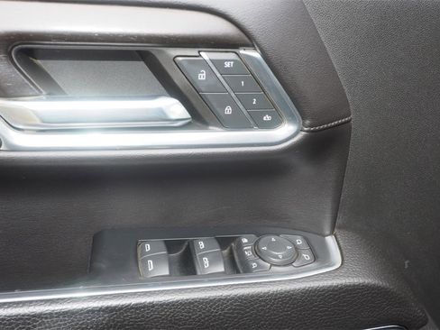 Used 2024 GMC Sierra 3500 Denali w/ Denali Reserve Package image 9