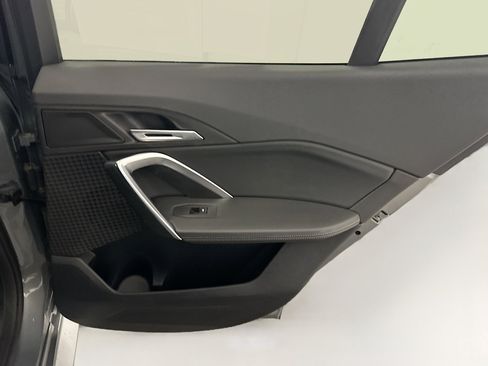 Used 2025 BMW X2 xDrive28i AWD/4WD image 32