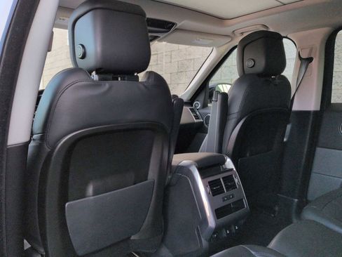 Used 2019 Land Rover Range Rover Sport HSE image 19