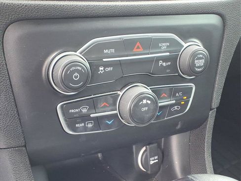 Used 2023 Dodge Charger SXT RWD image 5
