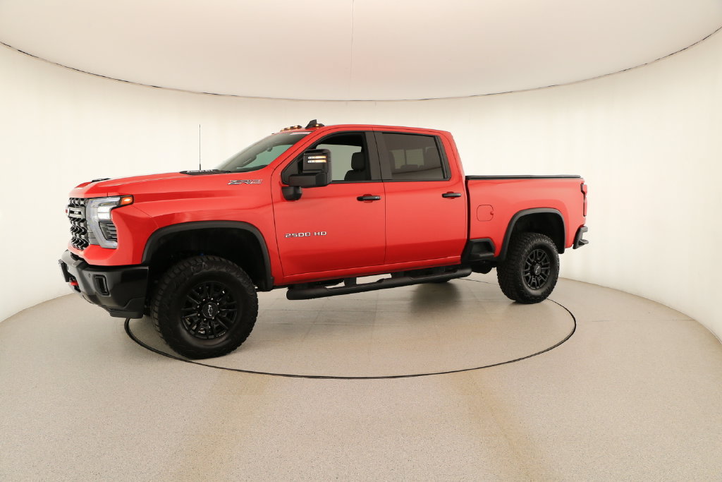Used 2025 Chevrolet Silverado 2500 ZR2 AWD/4WD image 13