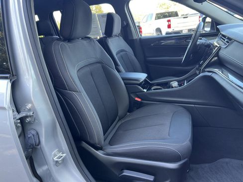 Used 2022 Jeep Grand Cherokee L Laredo w/ Luxury Tech Group I image 14