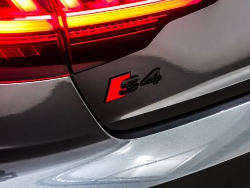 Used 2023 Audi S4 Premium Plus w/ Premium Plus Package image 10