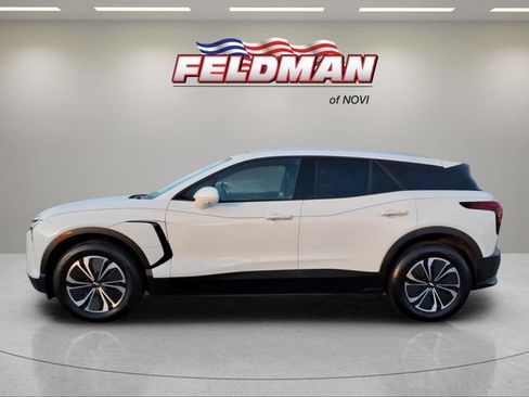 Used 2024 Chevrolet Blazer EV LT AWD/4WD image 2