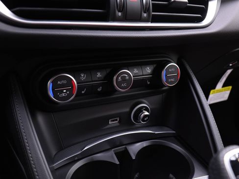 New 2026 Alfa Romeo Stelvio Sprint AWD/4WD image 9