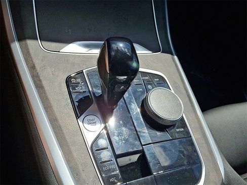 Used 2022 BMW X5 xDrive40i w/ Premium Package image 17