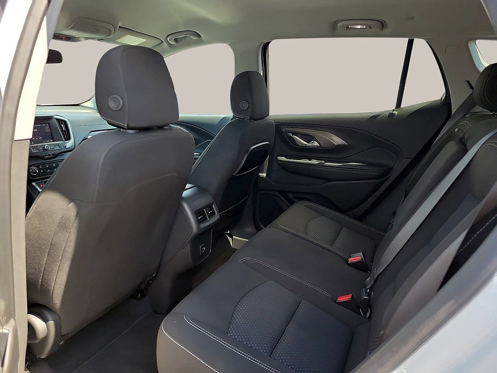 Used 2024 GMC Terrain SLE FWD image 9