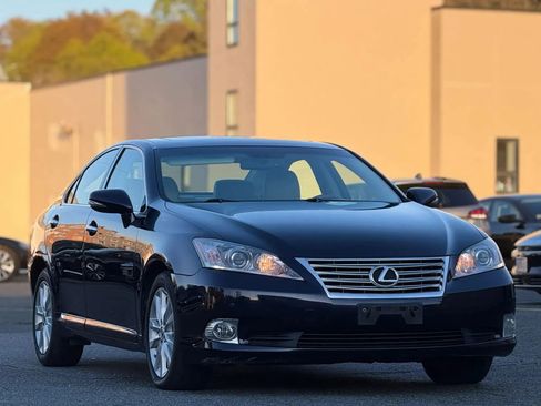 Used 2010 Lexus ES 350 FWD image 2