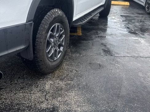 Used 2025 Ford Ranger XLT RWD image 5