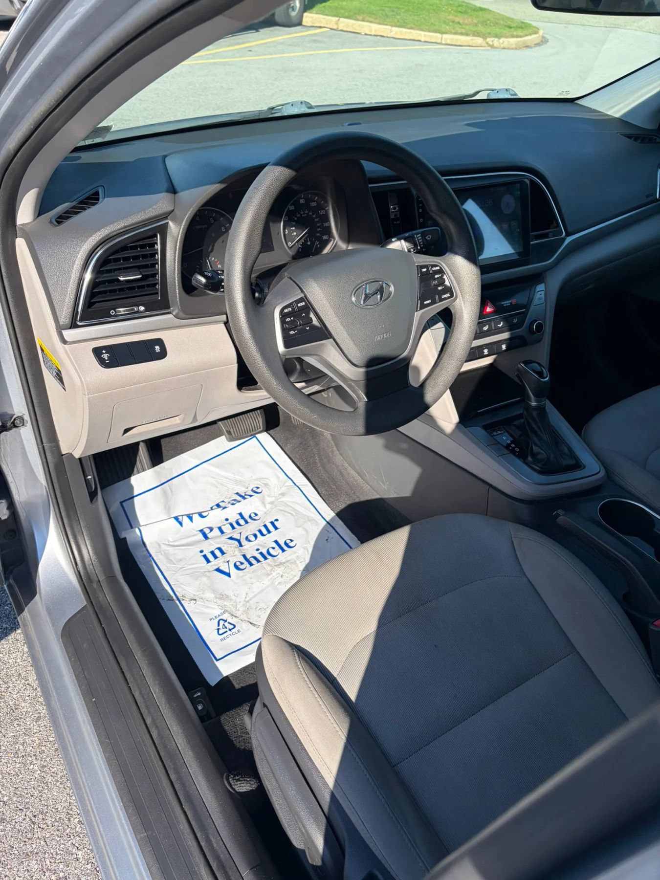 Used 2017 Hyundai Elantra SE FWD image 54